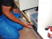 Andere keukenkastjes onderbouw afstellen op hoekkast
