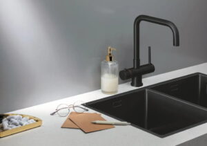 Selsiuz zwart kokend-water-kraan Sturdy Black dubbele spoelbak