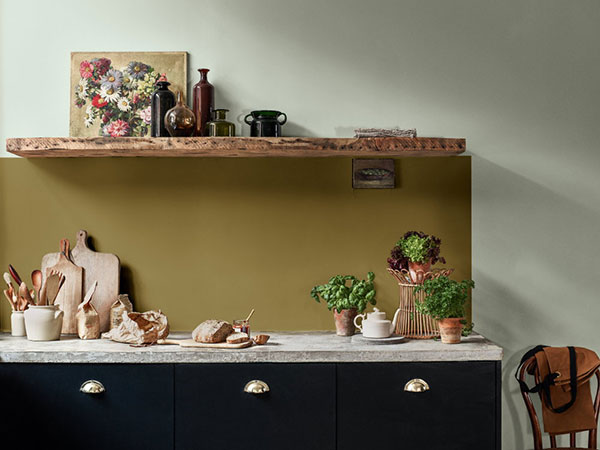 Keuken verven in de nieuwste kleuren: Flexa Tranquil Dawn, Flexa Indigo Depths + Flexa Autumn Gold - Flexa kleurentrends 2020 Flexa.nl 