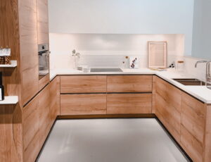 Nobilia keuken met PEFC keurmerk hout als basismateriaal voor kasten, deurtjes en aanrechtblad