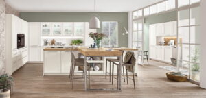 Witte modern klassieke keuken met kookeiland en bar, Nobilia