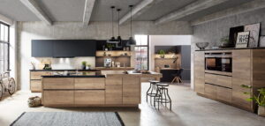 Keukenstijl kiezen: houten industriële keuken met zwarte keukenkasten - Nobilia Structura Keukenstijl kiezen: houten industriële keuken met zwarte keukenkasten, Nobilia Structura 402