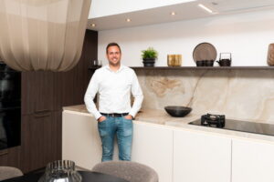 Deskundig kookplaat- en ovenadvies van I-KOOK keukencoach Nick Deskundig kookplaat- en ovenadvies van I-KOOK keukencoach Nick