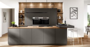 Foto: Grijze design keuken met ontbijtbar en barstoelen – Nobilia keuken Grijze design keuken met ontbijtbar en barstoelen, Nobilia keuken Artis 937