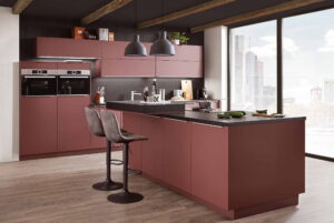Foto: Roest rood design kookeiland met ontbijtbar en barstoelen – Nobilia keuken Roest rood design kookeiland met ontbijtbar en barstoelen, Nobilia keuken Easytouch 963