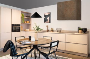 Duurzaamheid in de keukentrends, zalmkleurige L- keuken
