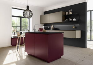 Häcker keuken concept130 kookeiland bordeaux rood + keukenkasten greige Häcker keuken concept130 kookeiland bordeaux rood + keukenkasten greige