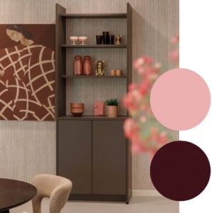 2027 Keuken kleuren trend: matte coffee bruine keuken-wandkast met Merlot en Dusty Pink accessoires tinten